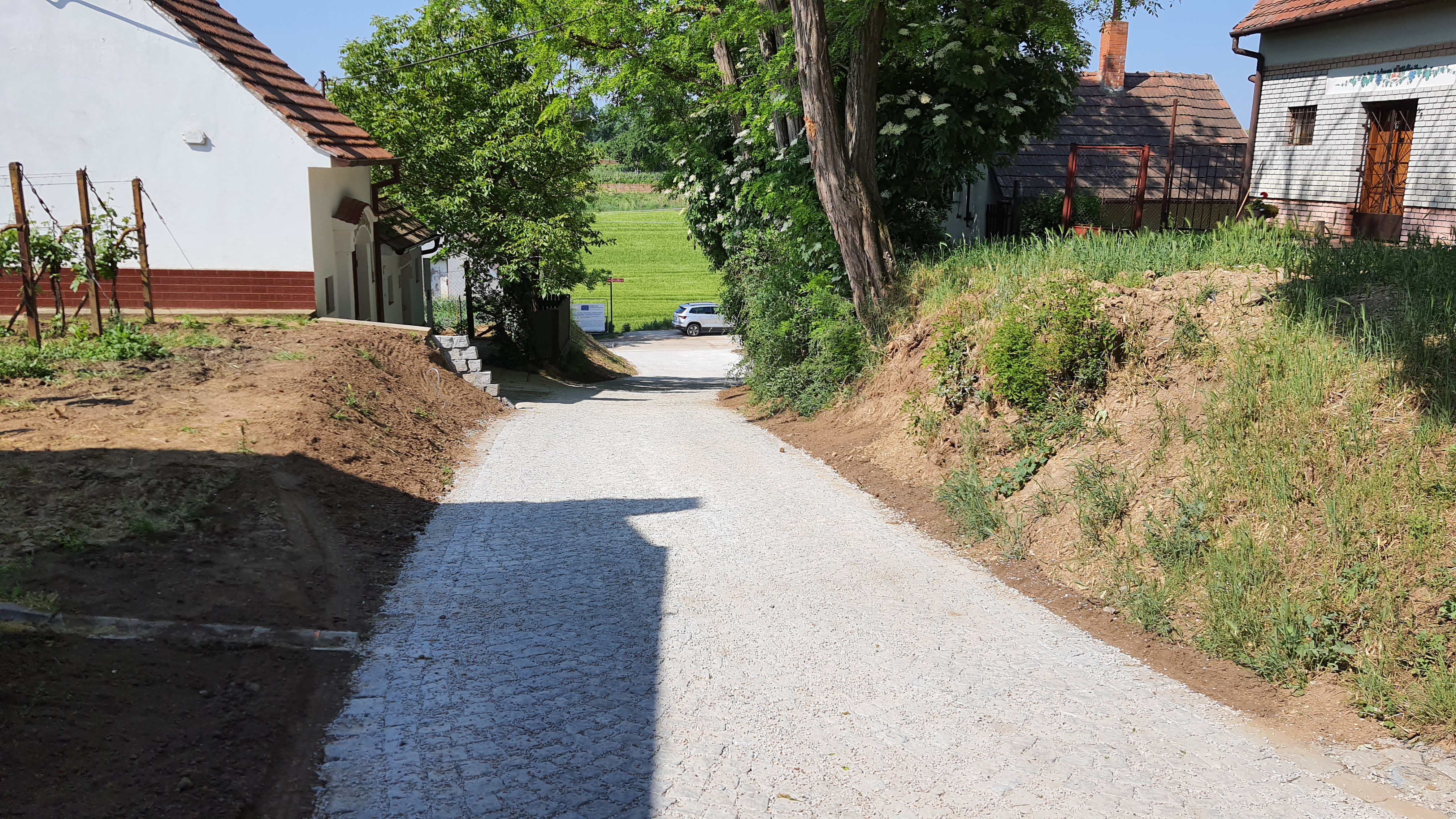 Dokončená stavba včetně terénních úprav