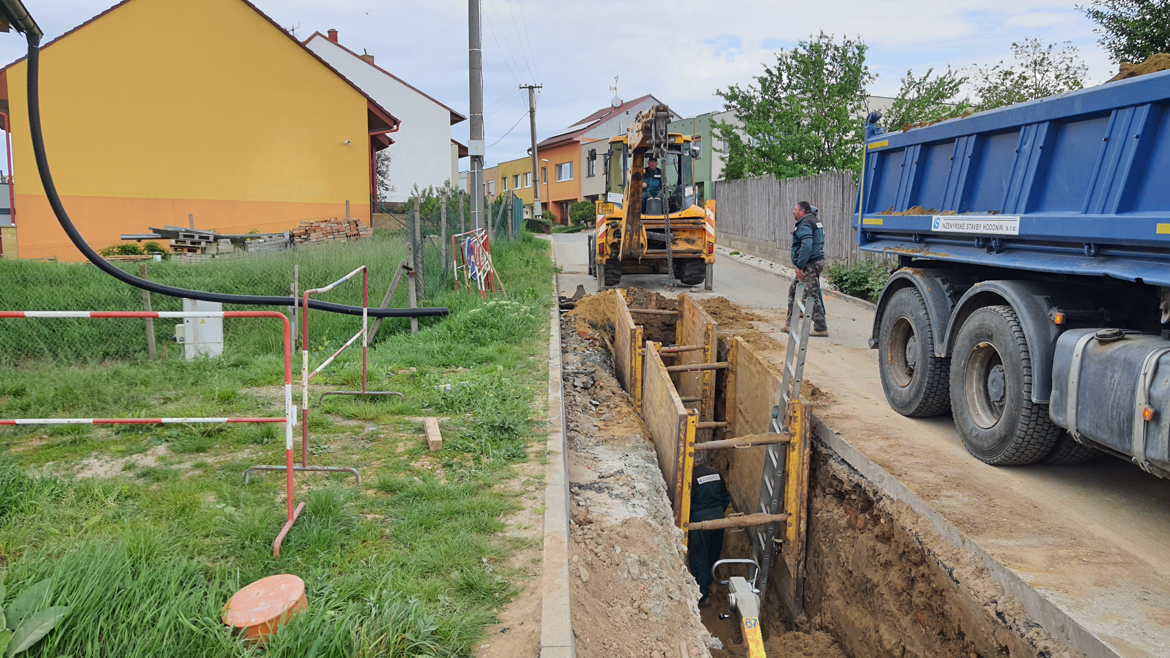 Pažení výkupu pro uložení kanalizačního potrubí