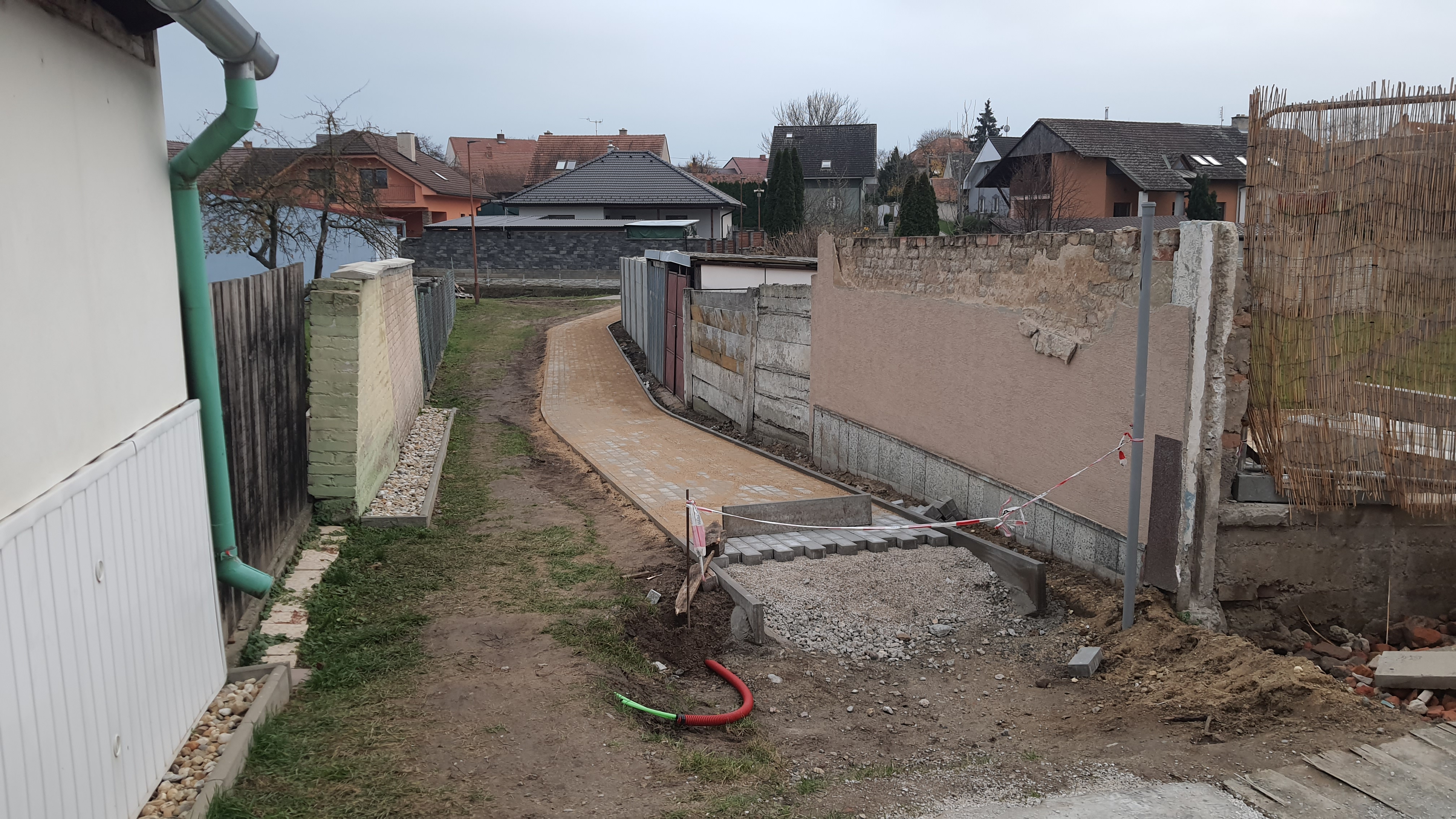 Realizace nového chodníku