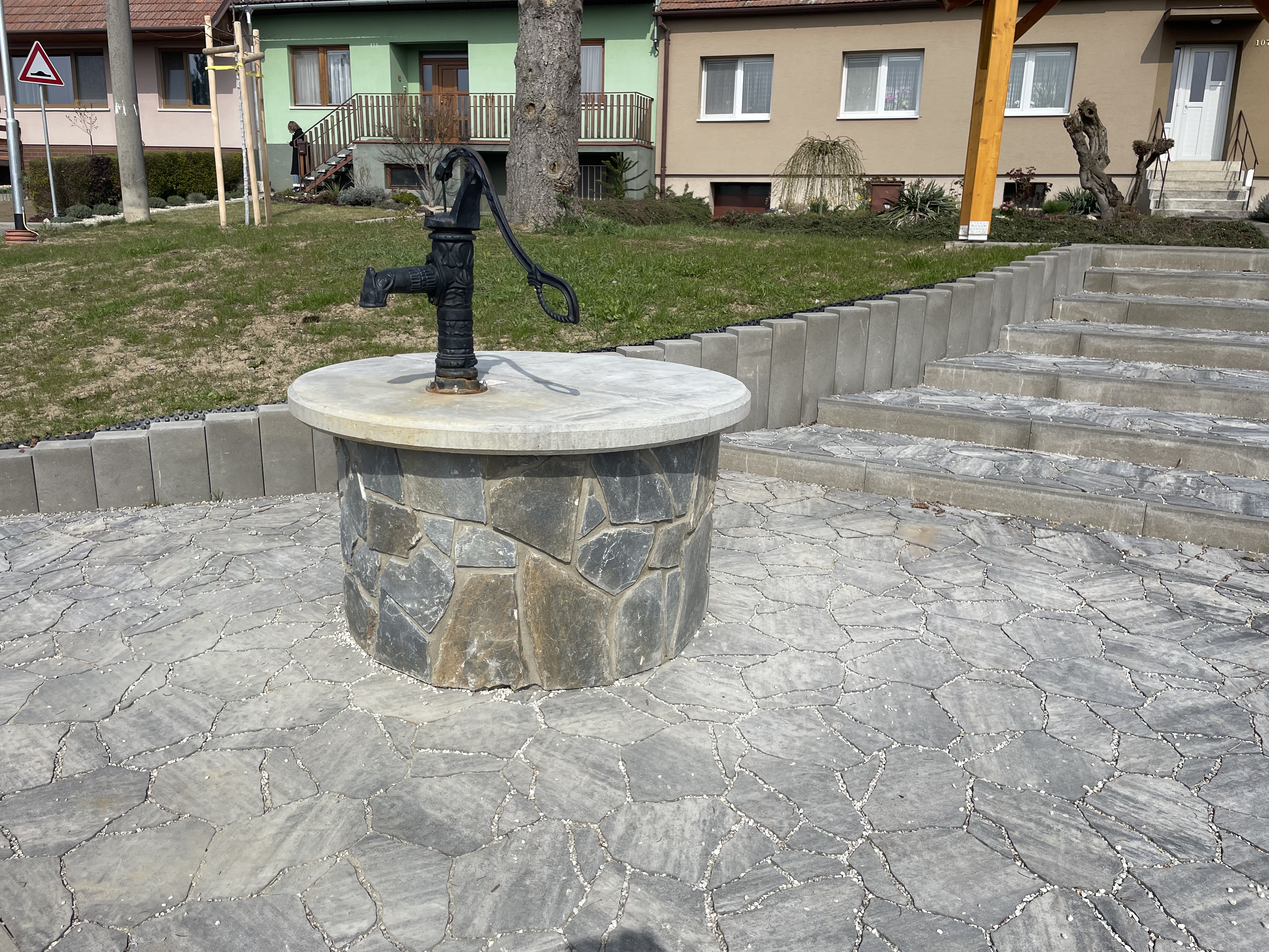 Renovace studny v ulici Vídeňské